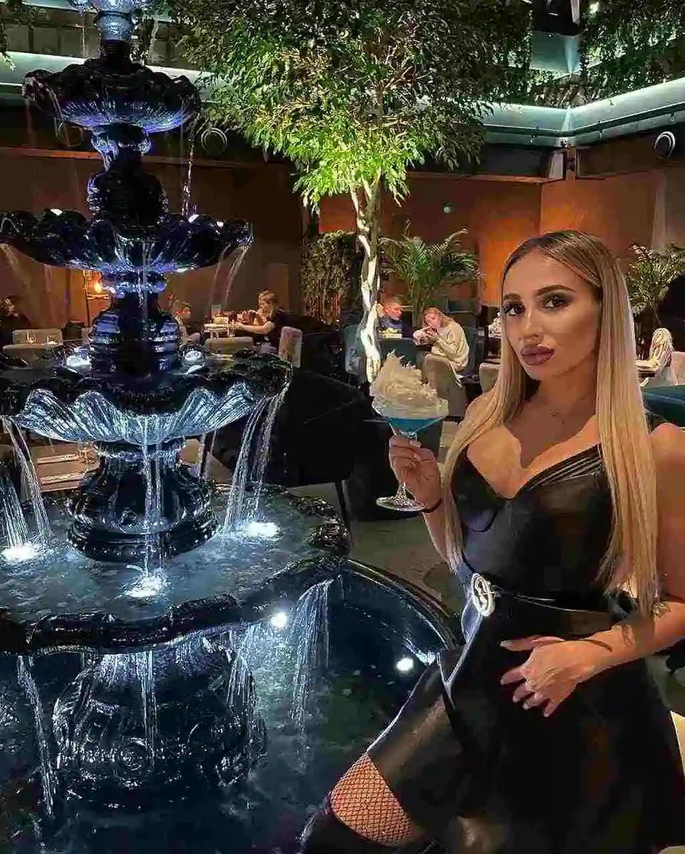 Abella escort in Munich