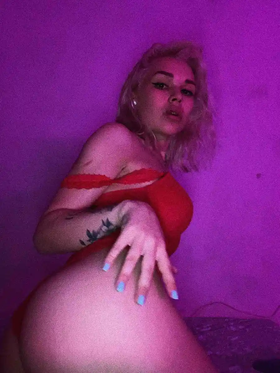 Alice escort in Munich