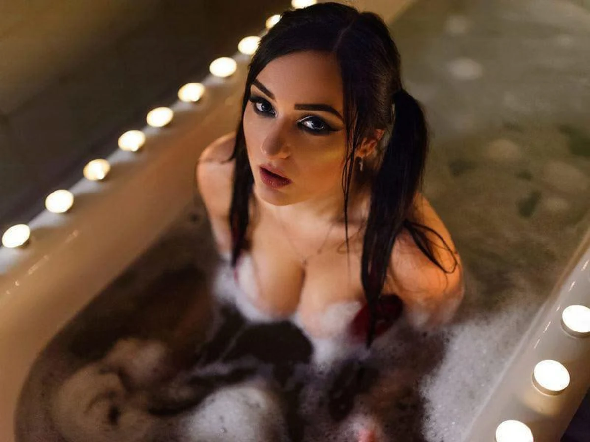 Karina escort in Munich