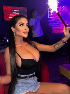 Mariam escort in Munich